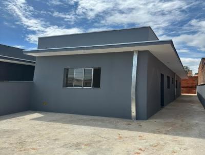 Casa para Venda, em Tatu, bairro Jardim Santa Rita de Cssia, 2 dormitrios, 1 banheiro, 2 vagas