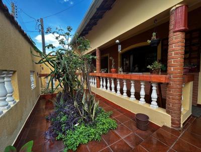 Casa para Venda, em Tatu, bairro Vila Doutor Laurindo, 3 dormitrios, 4 banheiros, 2 sutes, 4 vagas